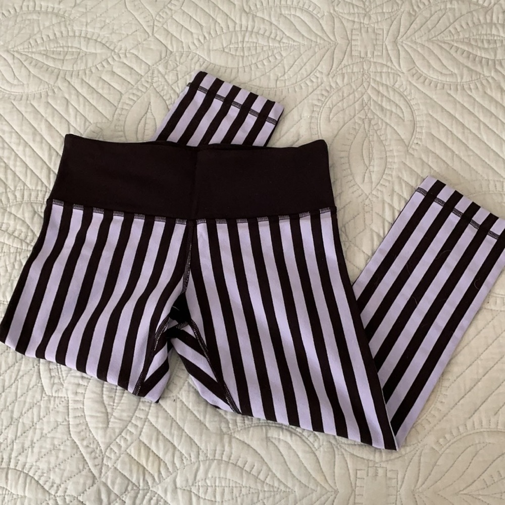 Lululemon Wunder Under Lilac/Black Stripe Crop